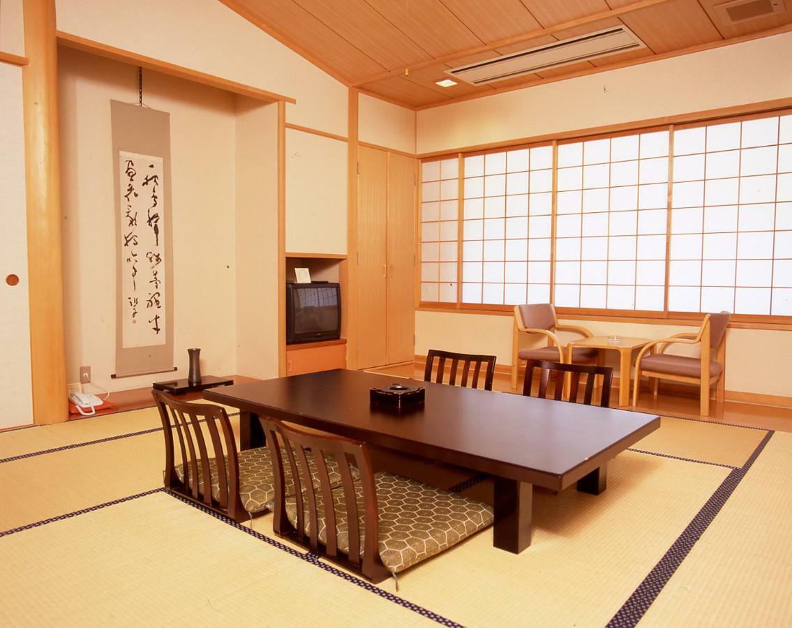Yurari Hotel Tadami Exterior photo